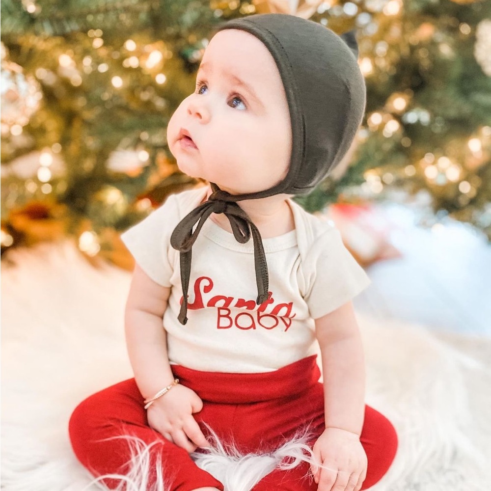 Tenth & Pine Santa Baby short sleeve tee